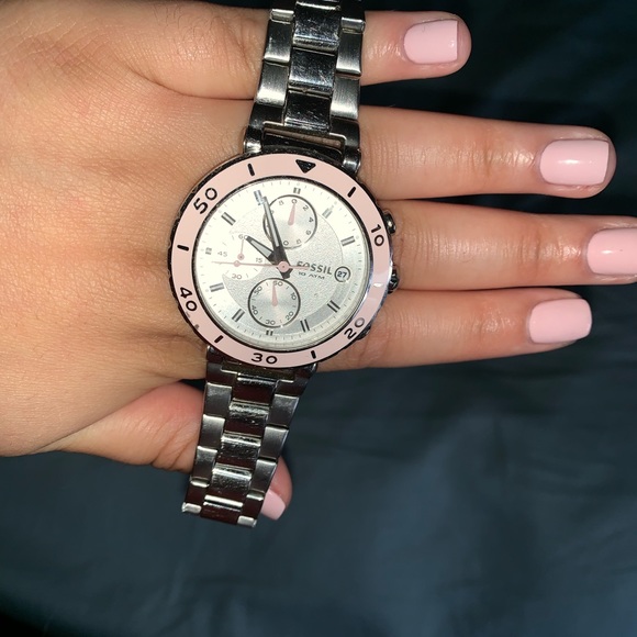 FOSSIL WATCH - Picture 6 of 8